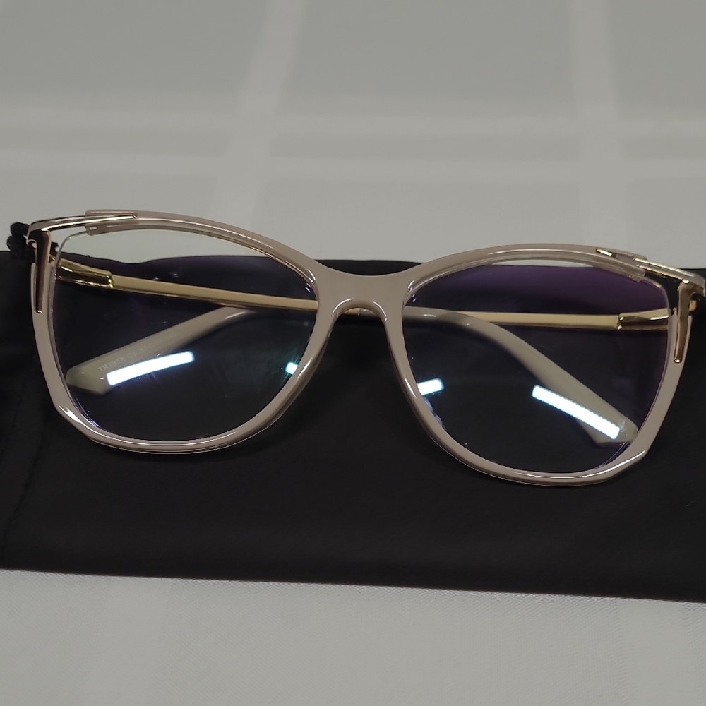 Stylish Gold Women's Glasses - Picture 6 of 8